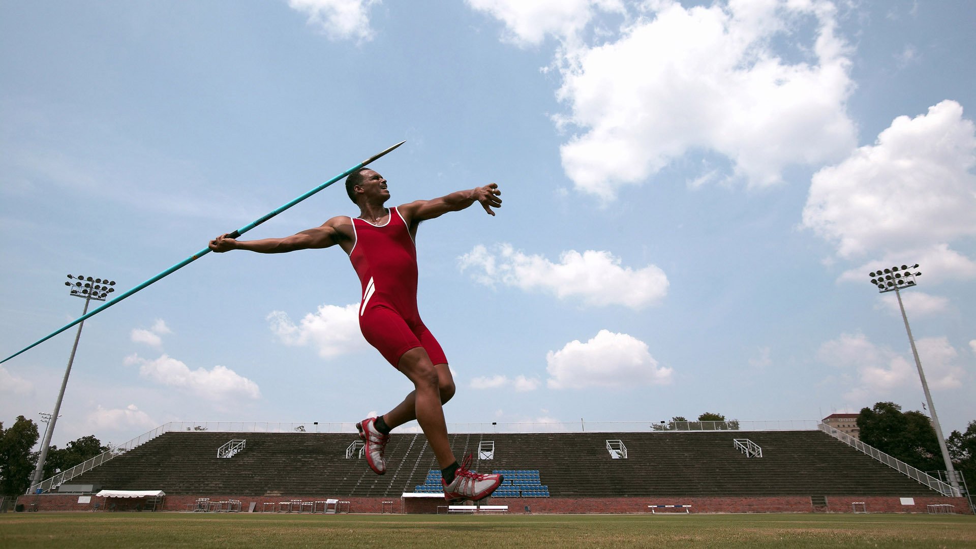 “球场趣闻：明星场外的小趣事”，明星打球