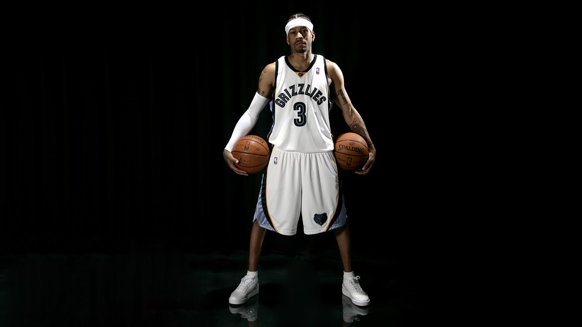 九游官网-“赛场花絮：运动员的场下趣味生活”，比赛场上的运动员