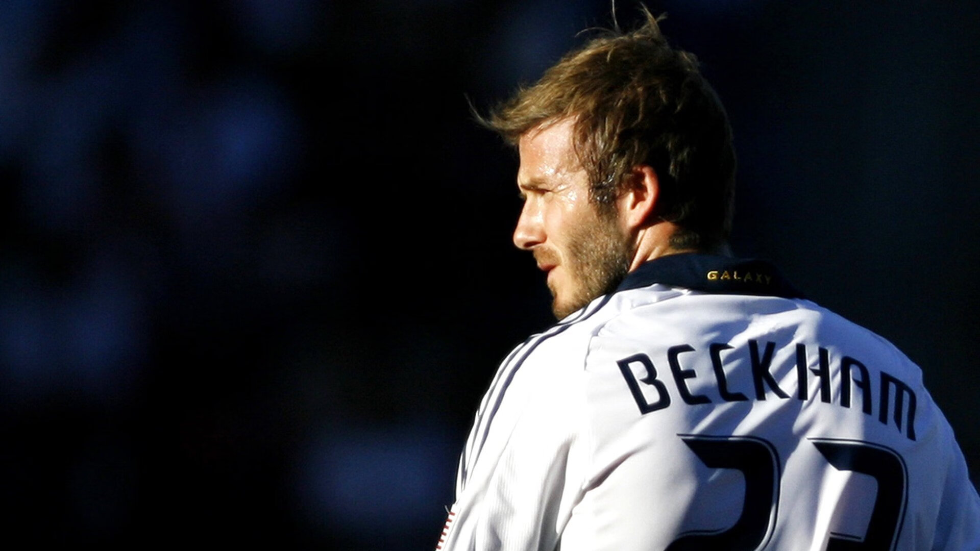 九游官网-“英超爆发大战，精彩场面频现”，英超对抗