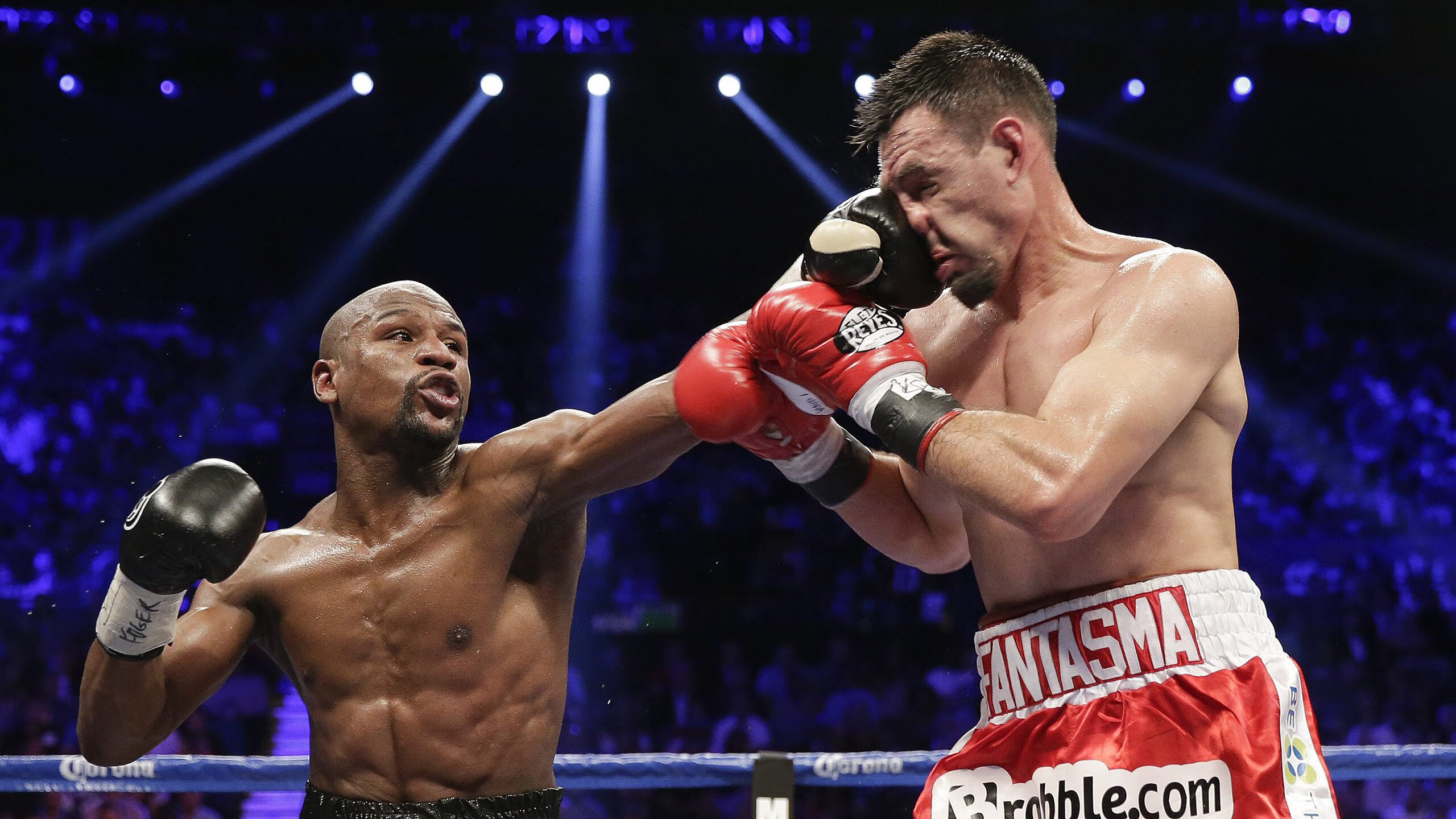 雄鹿队锋线奏效,逆转终结客场连败,雄鹿队的比赛